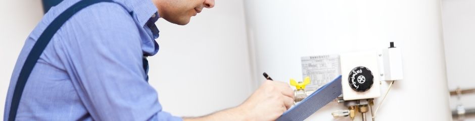 An electrical meter reader taking readings