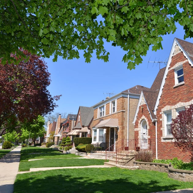 Home warranty in Illinois - brownstone houses in a beautiful neighborhood