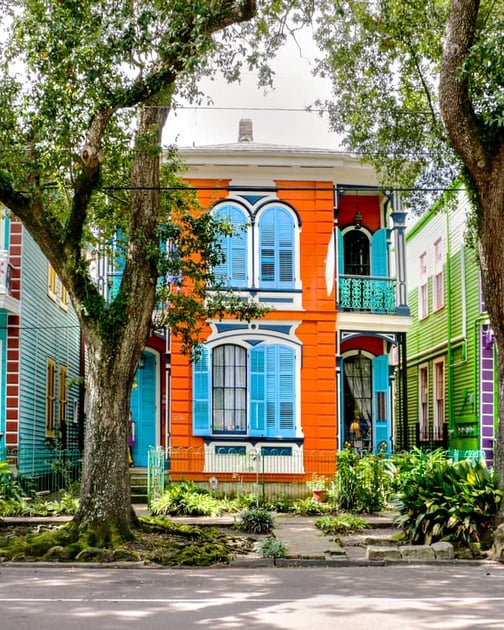 Home warranty in Louisiana - pic of a colorful home