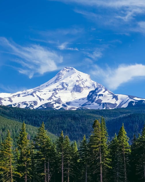 Home warranty in Oregon - Snowy mountain